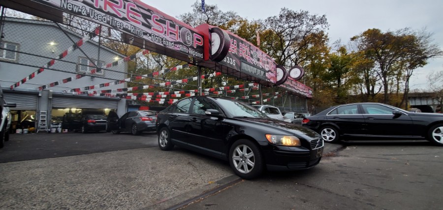 Used Volvo S40 4dr Sdn 2.4L MT FWD 2007 | Rubber Bros Auto World. Brooklyn, New York Used Volvo S40 4dr Sdn 2.4L MT FWD 2007 | Rubber Bros Auto World. Brooklyn, New York