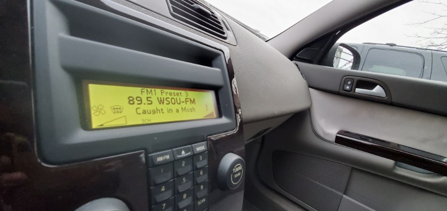 Used Volvo S40 4dr Sdn 2.4L MT FWD 2007 | Rubber Bros Auto World. Brooklyn, New York Used Volvo S40 4dr Sdn 2.4L MT FWD 2007 | Rubber Bros Auto World. Brooklyn, New York