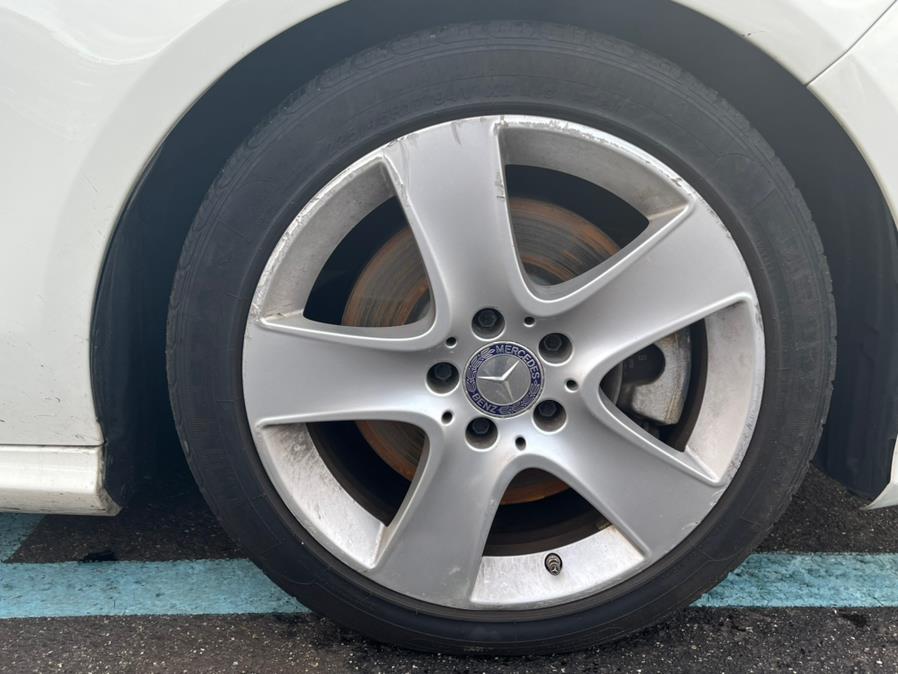 2015 Mercedes-Benz C-Class 4dr Sdn C300 Luxury 4MATIC, available for sale in Elmont, New York | Sunrise of Elmont. Elmont, New York 2015 Mercedes-Benz C-Class 4dr Sdn C300 Luxury 4MATIC, available for sale in Elmont, New York | Sunrise of Elmont. Elmont, New York