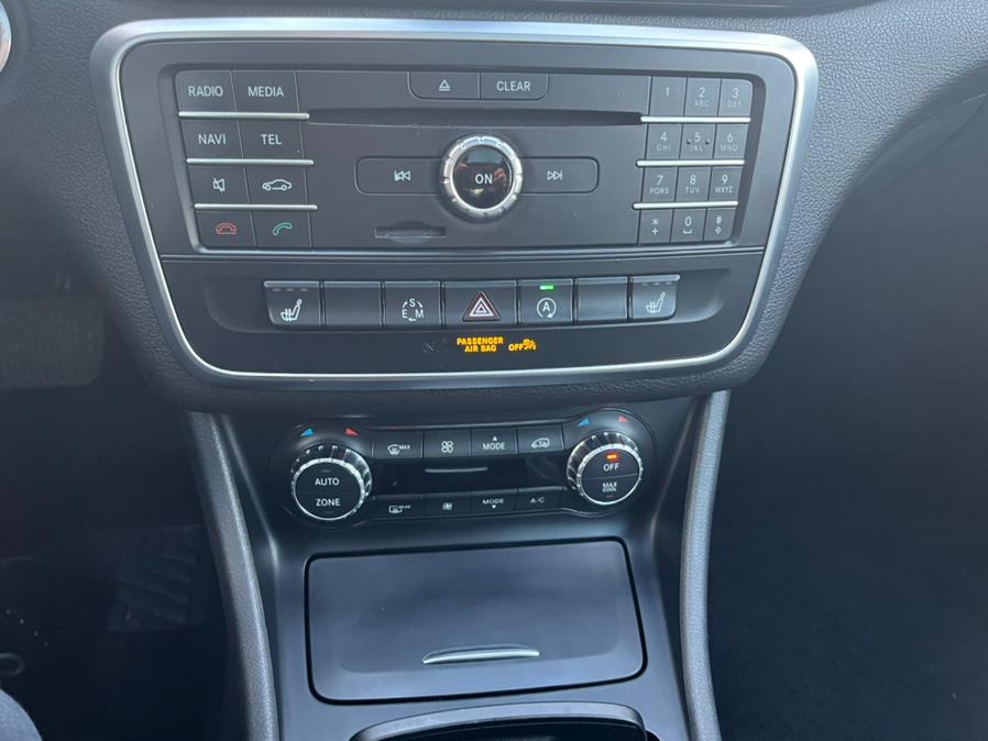 2015 Mercedes-Benz C-Class 4dr Sdn C300 Luxury 4MATIC, available for sale in Elmont, New York | Sunrise of Elmont. Elmont, New York 2015 Mercedes-Benz C-Class 4dr Sdn C300 Luxury 4MATIC, available for sale in Elmont, New York | Sunrise of Elmont. Elmont, New York