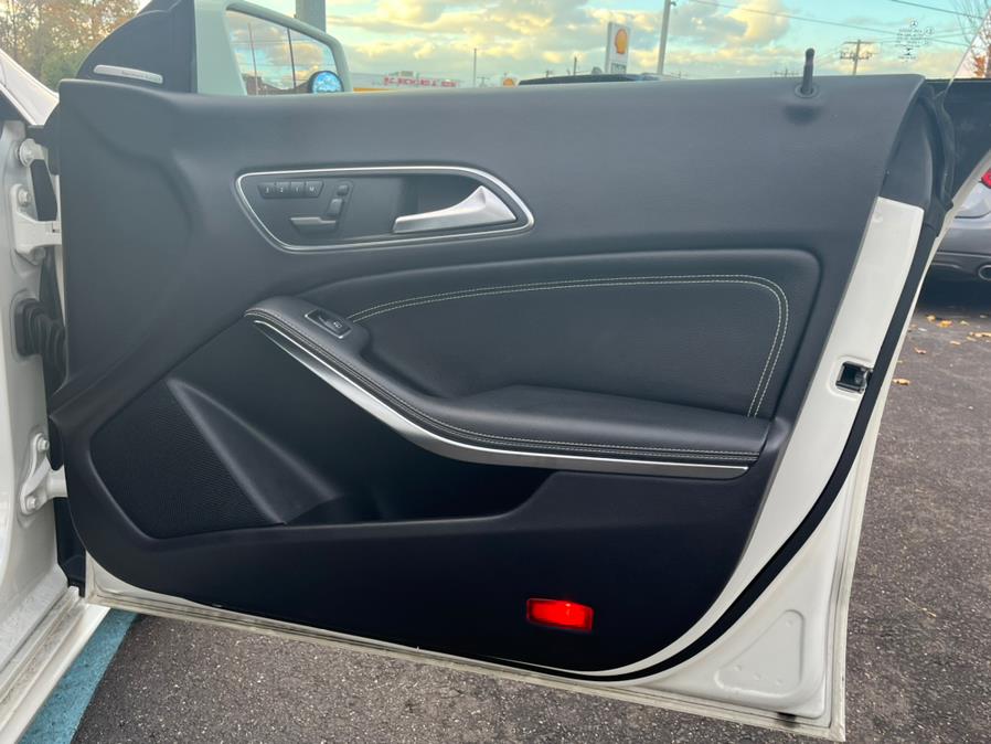 2015 Mercedes-Benz C-Class 4dr Sdn C300 Luxury 4MATIC, available for sale in Elmont, New York | Sunrise of Elmont. Elmont, New York 2015 Mercedes-Benz C-Class 4dr Sdn C300 Luxury 4MATIC, available for sale in Elmont, New York | Sunrise of Elmont. Elmont, New York