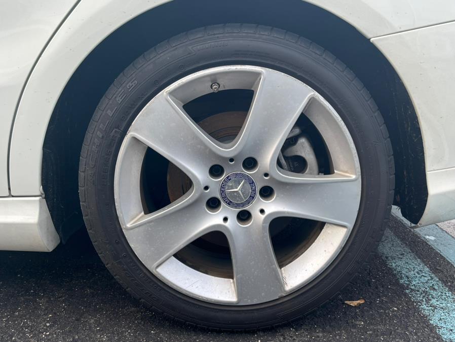 2015 Mercedes-Benz C-Class 4dr Sdn C300 Luxury 4MATIC, available for sale in Elmont, New York | Sunrise of Elmont. Elmont, New York 2015 Mercedes-Benz C-Class 4dr Sdn C300 Luxury 4MATIC, available for sale in Elmont, New York | Sunrise of Elmont. Elmont, New York