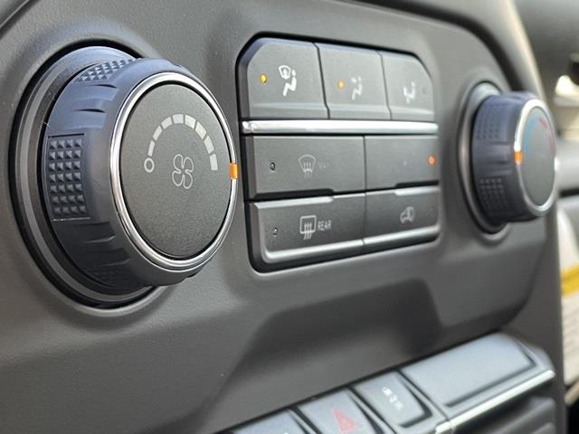 Used Chevrolet Silverado 1500 Custom Trail Boss 2021 | Blasius Federal Road. Brookfield, Connecticut Used Chevrolet Silverado 1500 Custom Trail Boss 2021 | Blasius Federal Road. Brookfield, Connecticut