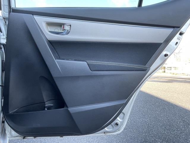 Used Toyota Corolla L 2015 | Blasius Federal Road. Brookfield, Connecticut Used Toyota Corolla L 2015 | Blasius Federal Road. Brookfield, Connecticut