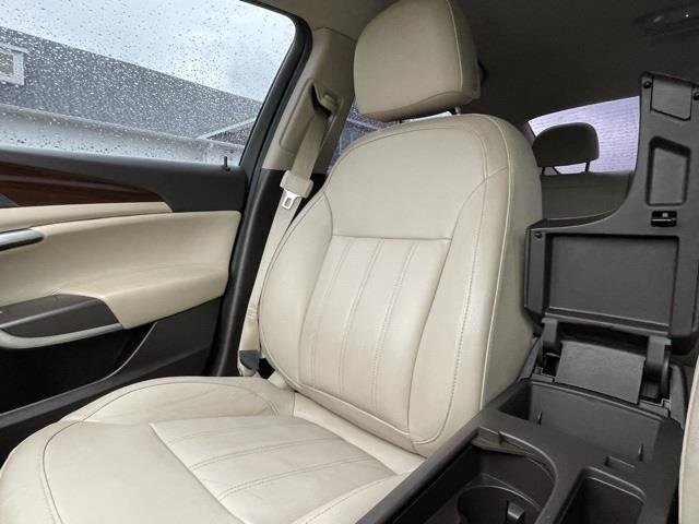 Used Buick Regal CXL Turbo 2011 | Blasius Federal Road. Brookfield, Connecticut Used Buick Regal CXL Turbo 2011 | Blasius Federal Road. Brookfield, Connecticut