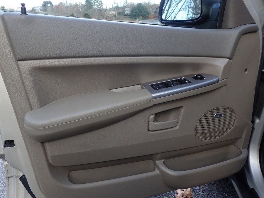 Used Jeep Grand Cherokee 4WD 4dr Laredo 2008 | Eagleville Motors. Storrs, Connecticut Used Jeep Grand Cherokee 4WD 4dr Laredo 2008 | Eagleville Motors. Storrs, Connecticut