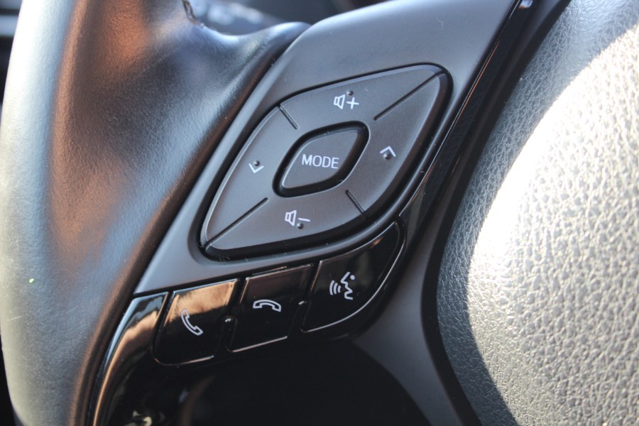 Used Toyota C-HR XLE 2019 | Car Tec Enterprise Leasing & Sales LLC. Deer Park, New York Used Toyota C-HR XLE 2019 | Car Tec Enterprise Leasing & Sales LLC. Deer Park, New York