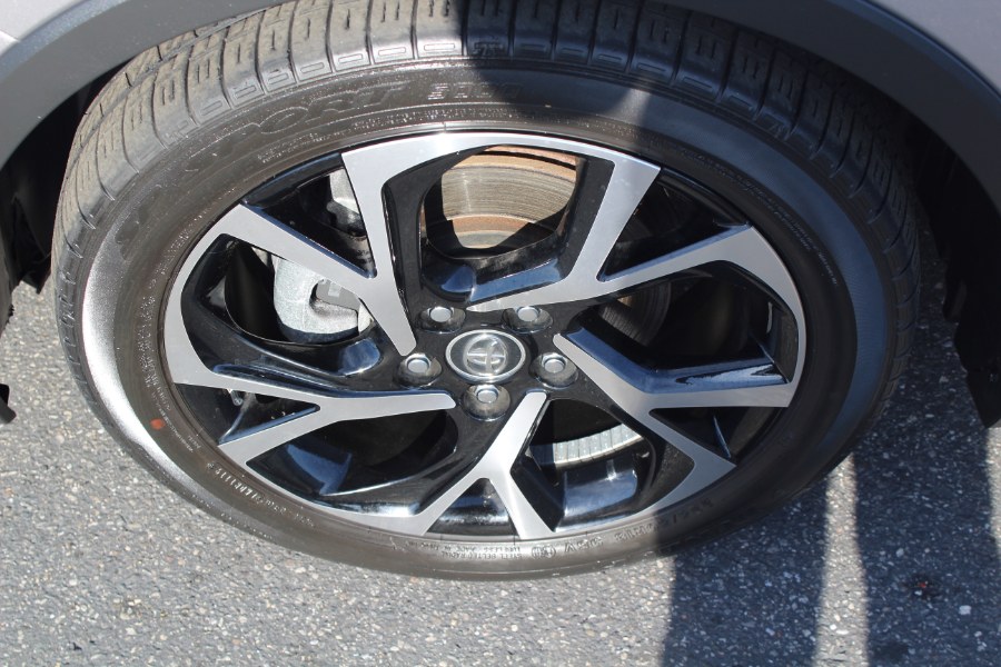 Used Toyota C-HR XLE 2019 | Car Tec Enterprise Leasing & Sales LLC. Deer Park, New York Used Toyota C-HR XLE 2019 | Car Tec Enterprise Leasing & Sales LLC. Deer Park, New York