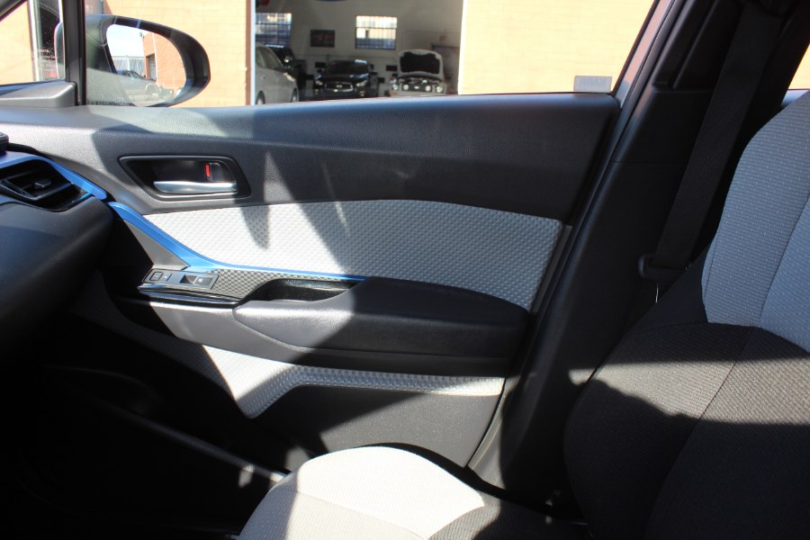 Used Toyota C-HR XLE 2019 | Car Tec Enterprise Leasing & Sales LLC. Deer Park, New York Used Toyota C-HR XLE 2019 | Car Tec Enterprise Leasing & Sales LLC. Deer Park, New York
