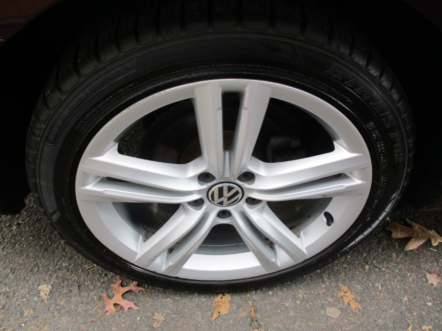 2012 Volkswagen Passat 4dr Sdn 2.0L DSG TDI SEL Premium, available for sale in Meriden, Connecticut | Cos Central Auto. Meriden, Connecticut 2012 Volkswagen Passat 4dr Sdn 2.0L DSG TDI SEL Premium, available for sale in Meriden, Connecticut | Cos Central Auto. Meriden, Connecticut