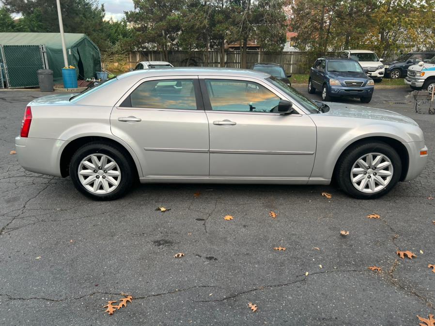 Used Chrysler 300 4dr Sdn 300 LX RWD 2008 | Mint Auto Sales. Islip, New York Used Chrysler 300 4dr Sdn 300 LX RWD 2008 | Mint Auto Sales. Islip, New York