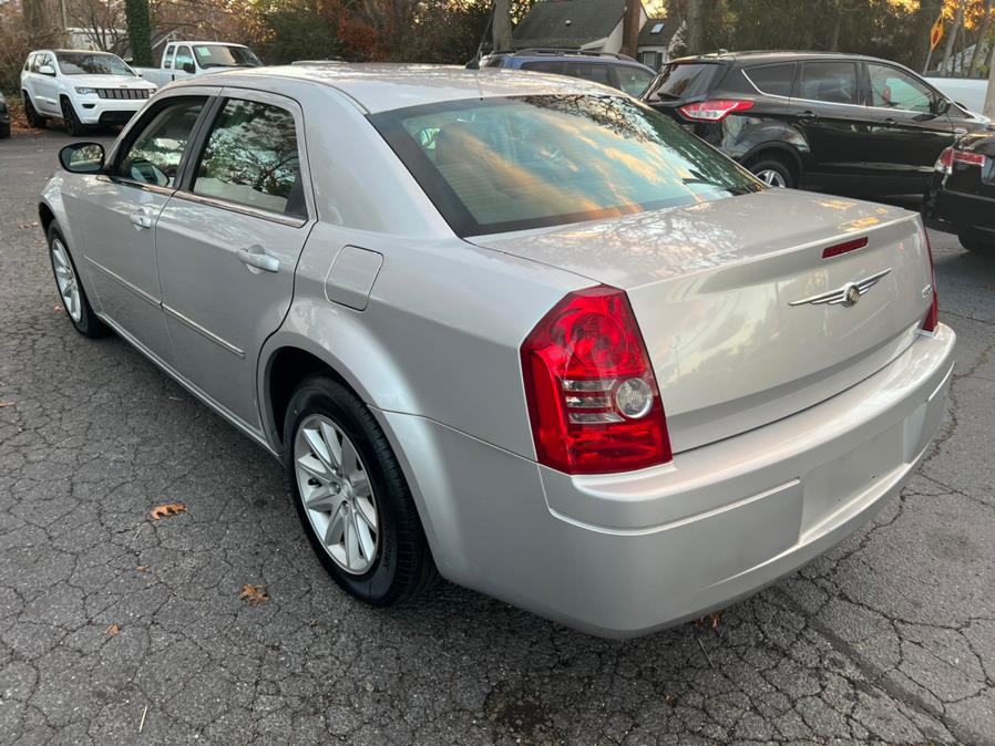 Used Chrysler 300 4dr Sdn 300 LX RWD 2008 | Mint Auto Sales. Islip, New York Used Chrysler 300 4dr Sdn 300 LX RWD 2008 | Mint Auto Sales. Islip, New York