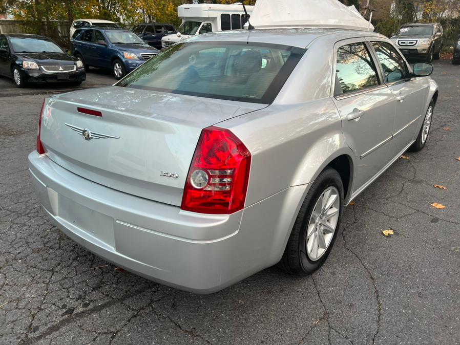 Used Chrysler 300 4dr Sdn 300 LX RWD 2008 | Mint Auto Sales. Islip, New York Used Chrysler 300 4dr Sdn 300 LX RWD 2008 | Mint Auto Sales. Islip, New York