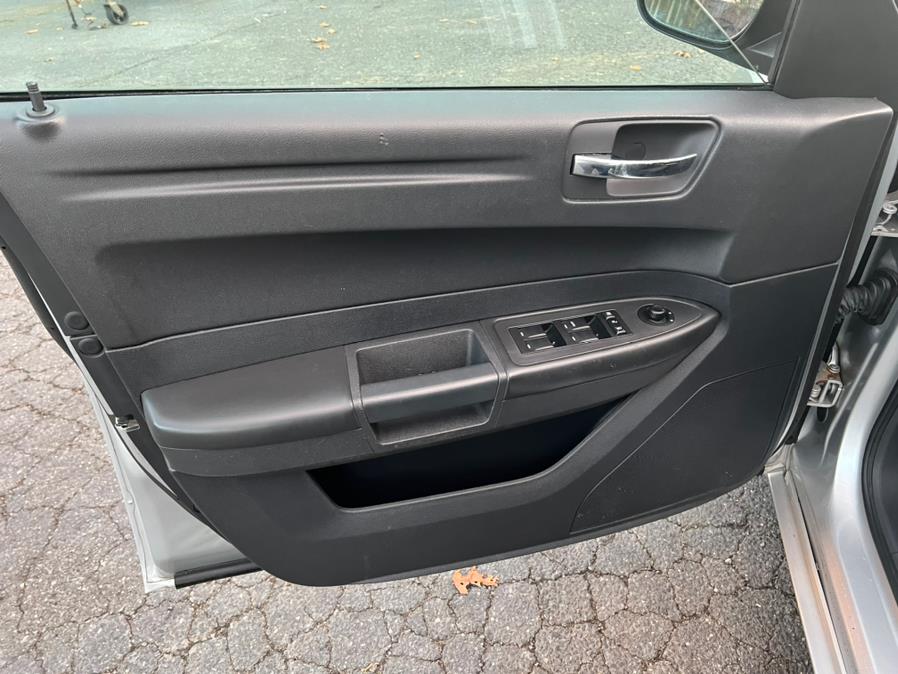 Used Chrysler 300 4dr Sdn 300 LX RWD 2008 | Mint Auto Sales. Islip, New York Used Chrysler 300 4dr Sdn 300 LX RWD 2008 | Mint Auto Sales. Islip, New York
