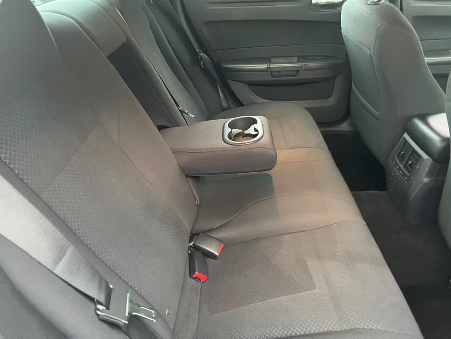 Used Chrysler 300 4dr Sdn 300 LX RWD 2008 | Mint Auto Sales. Islip, New York Used Chrysler 300 4dr Sdn 300 LX RWD 2008 | Mint Auto Sales. Islip, New York