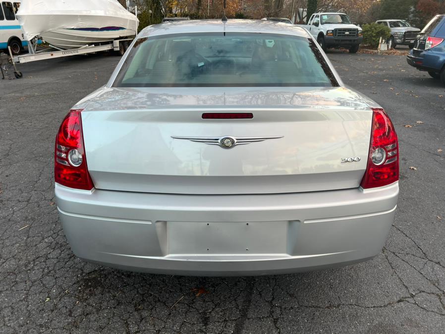 Used Chrysler 300 4dr Sdn 300 LX RWD 2008 | Mint Auto Sales. Islip, New York Used Chrysler 300 4dr Sdn 300 LX RWD 2008 | Mint Auto Sales. Islip, New York