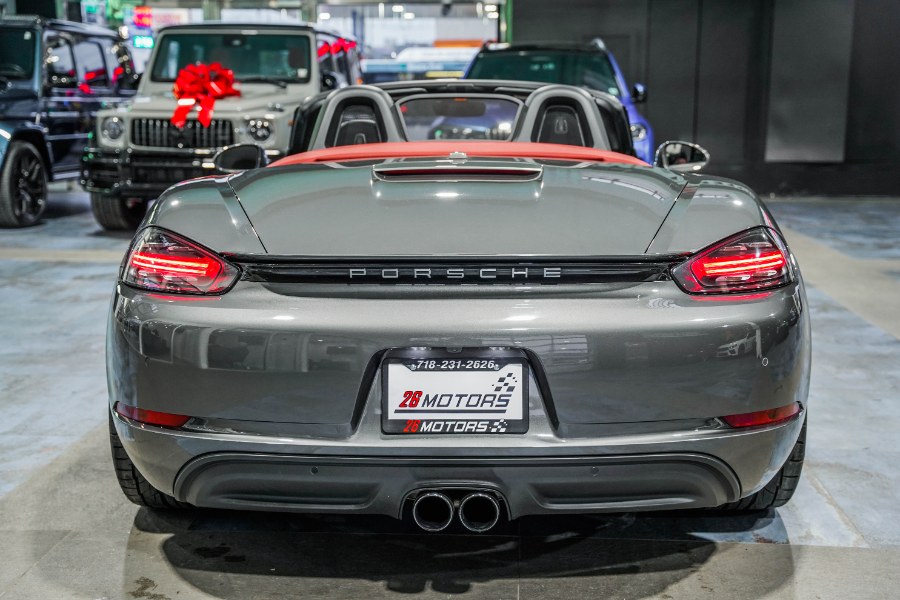 Used Porsche 718 Boxster Roadster 2017 | 26 Motors Corp. Bronx, New York Used Porsche 718 Boxster Roadster 2017 | 26 Motors Corp. Bronx, New York