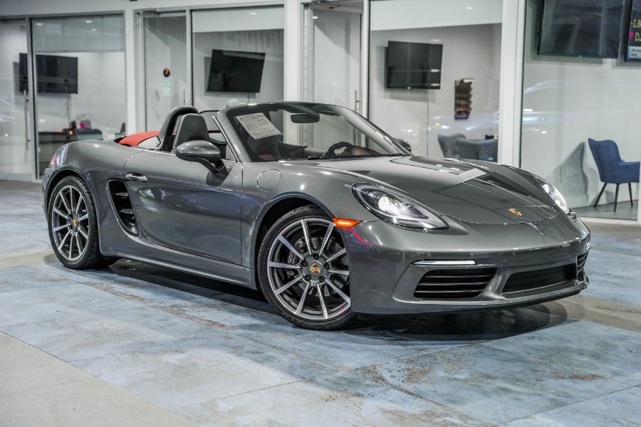 Used Porsche 718 Boxster Roadster 2017 | 26 Motors Corp. Bronx, New York Used Porsche 718 Boxster Roadster 2017 | 26 Motors Corp. Bronx, New York