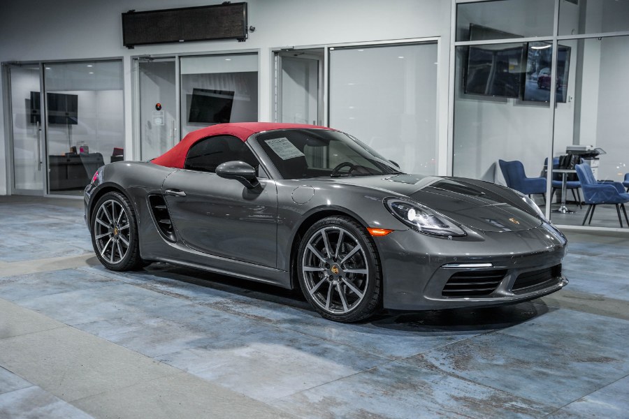 Used Porsche 718 Boxster Roadster 2017 | 26 Motors Corp. Bronx, New York Used Porsche 718 Boxster Roadster 2017 | 26 Motors Corp. Bronx, New York