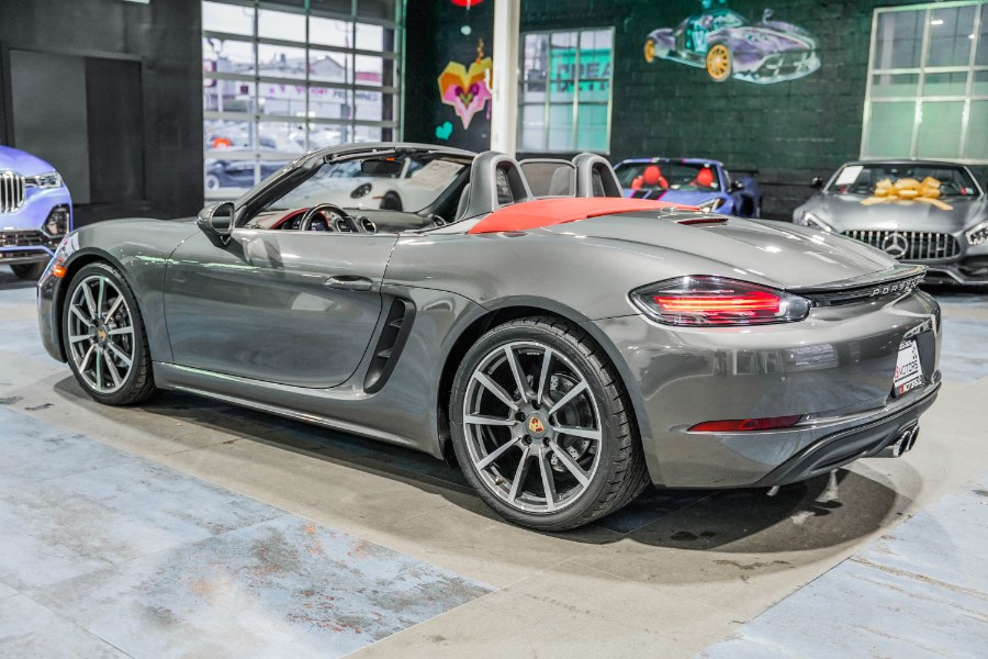 Used Porsche 718 Boxster Roadster 2017 | 26 Motors Corp. Bronx, New York Used Porsche 718 Boxster Roadster 2017 | 26 Motors Corp. Bronx, New York