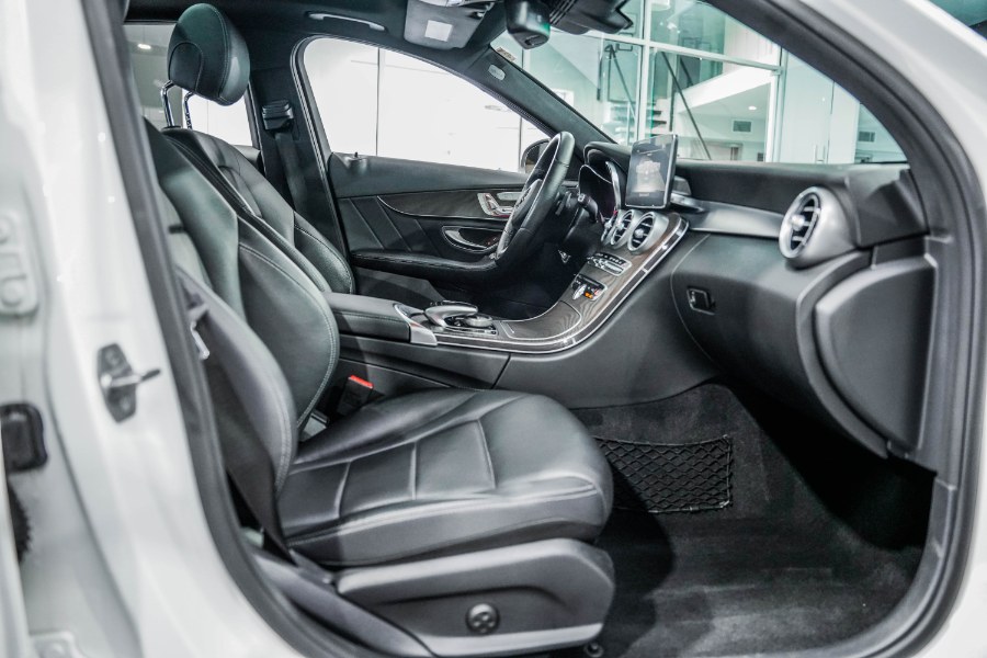 Used Mercedes-Benz C-Class C 300 4MATIC Sedan 2018 | 26 Motors Corp. Bronx, New York Used Mercedes-Benz C-Class C 300 4MATIC Sedan 2018 | 26 Motors Corp. Bronx, New York