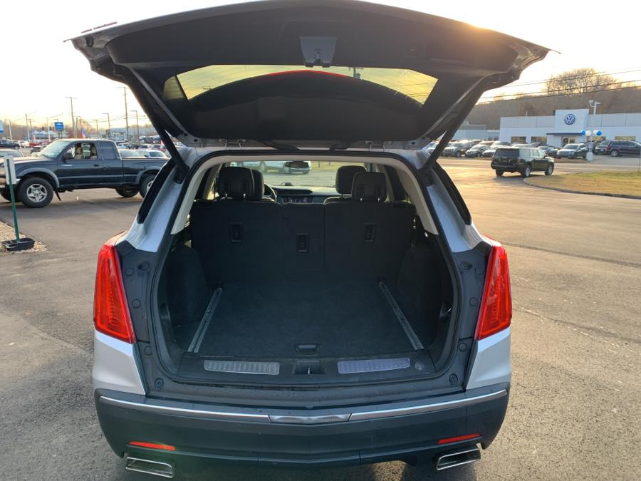 Used Cadillac XT5 AWD 4dr Luxury 2017 | Saybrook Auto Barn. Old Saybrook, Connecticut Used Cadillac XT5 AWD 4dr Luxury 2017 | Saybrook Auto Barn. Old Saybrook, Connecticut
