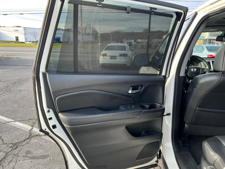 Used Honda Pilot Elite AWD 2017 | Prestige Pre-Owned Motors Inc. New Windsor, New York Used Honda Pilot Elite AWD 2017 | Prestige Pre-Owned Motors Inc. New Windsor, New York