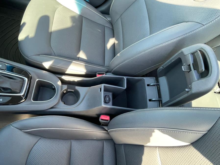 Used Hyundai Ioniq Plug-In Hybrid Limited 2019 | Green Light Auto Wholesale. Daly City, California Used Hyundai Ioniq Plug-In Hybrid Limited 2019 | Green Light Auto Wholesale. Daly City, California