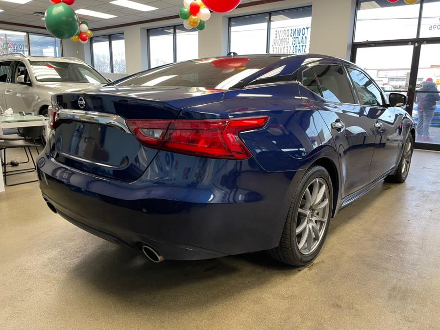 Used Nissan Maxima S 3.5L 2017 | 5 Towns Drive. Inwood, New York Used Nissan Maxima S 3.5L 2017 | 5 Towns Drive. Inwood, New York