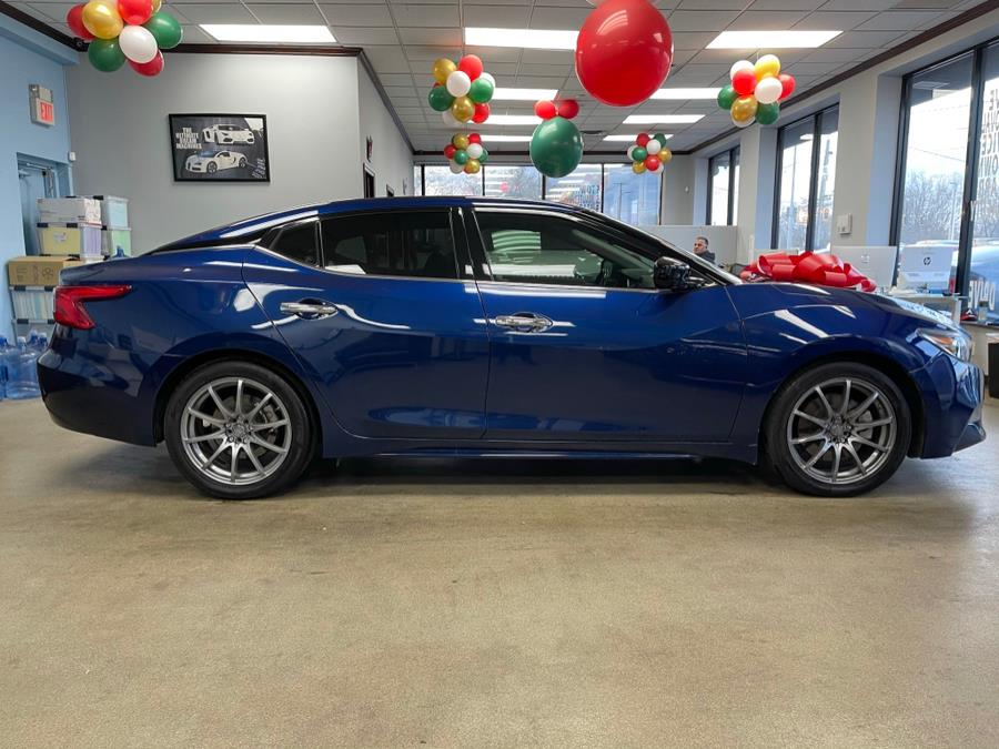 Used Nissan Maxima S 3.5L 2017 | 5 Towns Drive. Inwood, New York Used Nissan Maxima S 3.5L 2017 | 5 Towns Drive. Inwood, New York