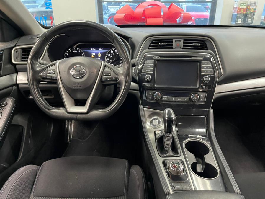Used Nissan Maxima S 3.5L 2017 | 5 Towns Drive. Inwood, New York Used Nissan Maxima S 3.5L 2017 | 5 Towns Drive. Inwood, New York