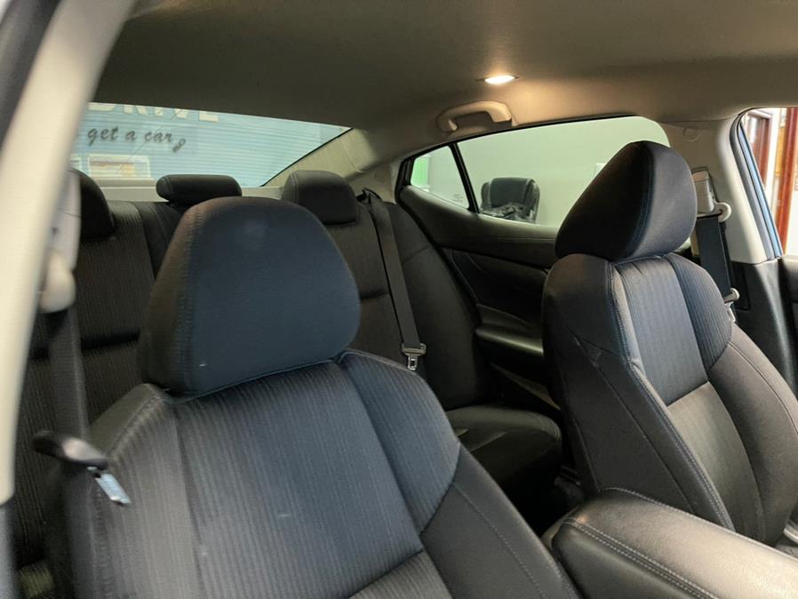 Used Nissan Maxima S 3.5L 2017 | 5 Towns Drive. Inwood, New York Used Nissan Maxima S 3.5L 2017 | 5 Towns Drive. Inwood, New York