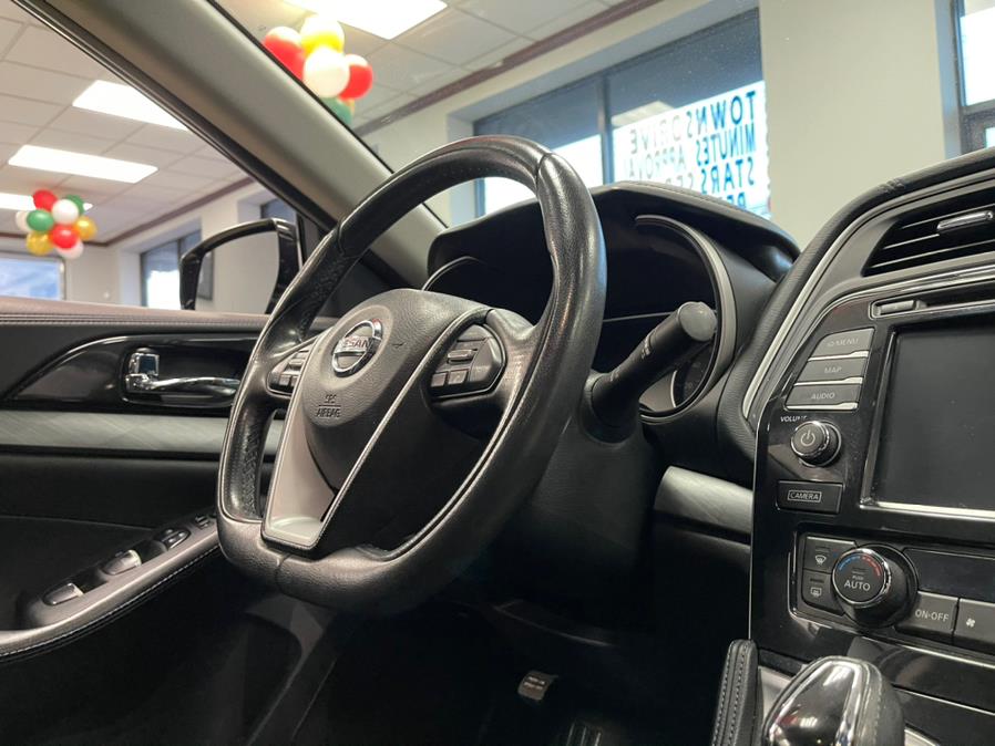 Used Nissan Maxima S 3.5L 2017 | 5 Towns Drive. Inwood, New York Used Nissan Maxima S 3.5L 2017 | 5 Towns Drive. Inwood, New York
