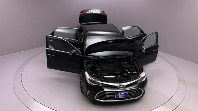 2016 Toyota Avalon 4dr Sdn XLE, available for sale in Naugatuck, Connecticut | J&M Automotive Sls&Svc LLC. Naugatuck, Connecticut 2016 Toyota Avalon 4dr Sdn XLE, available for sale in Naugatuck, Connecticut | J&M Automotive Sls&Svc LLC. Naugatuck, Connecticut