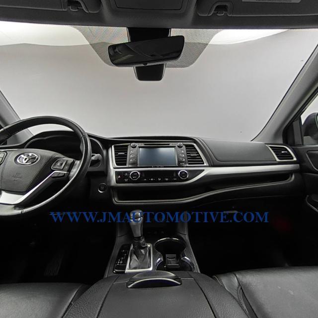 2018 Toyota Highlander XLE V6 AWD, available for sale in Naugatuck, Connecticut | J&M Automotive Sls&Svc LLC. Naugatuck, Connecticut 2018 Toyota Highlander XLE V6 AWD, available for sale in Naugatuck, Connecticut | J&M Automotive Sls&Svc LLC. Naugatuck, Connecticut