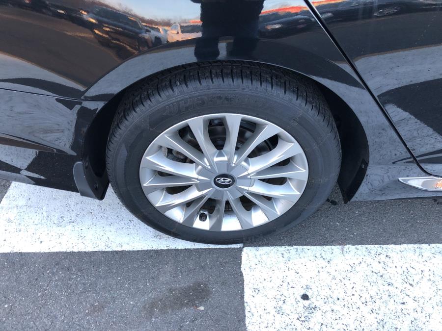 2015 Hyundai Sonata 4dr Sdn 2.4L Limited, available for sale in Waterbury, Connecticut | National Auto Brokers, Inc.. Waterbury, Connecticut 2015 Hyundai Sonata 4dr Sdn 2.4L Limited, available for sale in Waterbury, Connecticut | National Auto Brokers, Inc.. Waterbury, Connecticut