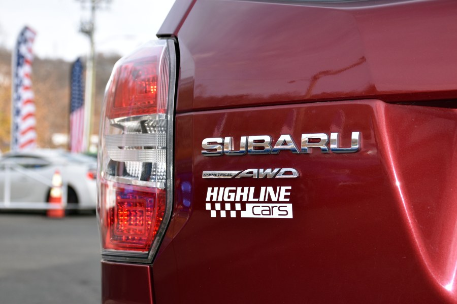 Used Subaru Forester 4dr Auto 2.5i PZEV 2015 | Highline Car Connection. Waterbury, Connecticut Used Subaru Forester 4dr Auto 2.5i PZEV 2015 | Highline Car Connection. Waterbury, Connecticut