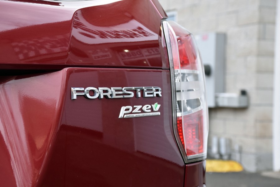 Used Subaru Forester 4dr Auto 2.5i PZEV 2015 | Highline Car Connection. Waterbury, Connecticut Used Subaru Forester 4dr Auto 2.5i PZEV 2015 | Highline Car Connection. Waterbury, Connecticut