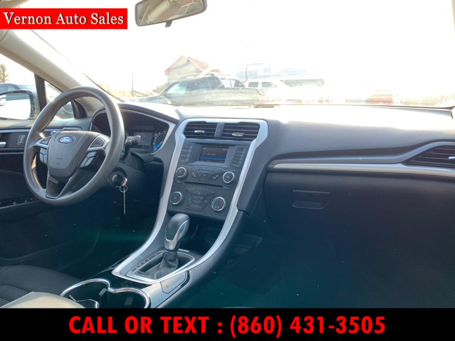 Used Ford Fusion 4dr Sdn SE FWD 2015 | Vernon Auto Sale & Service. Manchester, Connecticut Used Ford Fusion 4dr Sdn SE FWD 2015 | Vernon Auto Sale & Service. Manchester, Connecticut