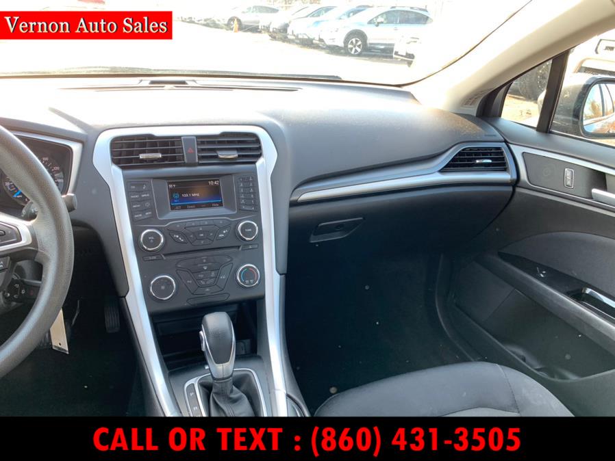 Used Ford Fusion 4dr Sdn SE FWD 2015 | Vernon Auto Sale & Service. Manchester, Connecticut Used Ford Fusion 4dr Sdn SE FWD 2015 | Vernon Auto Sale & Service. Manchester, Connecticut