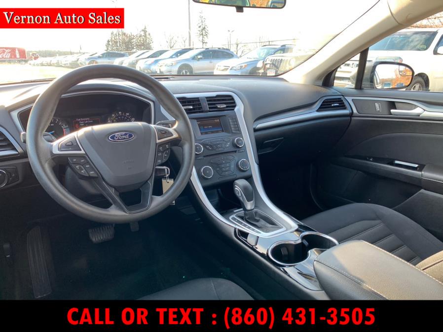 Used Ford Fusion 4dr Sdn SE FWD 2015 | Vernon Auto Sale & Service. Manchester, Connecticut Used Ford Fusion 4dr Sdn SE FWD 2015 | Vernon Auto Sale & Service. Manchester, Connecticut