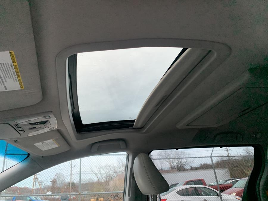 2014 Toyota Sienna 5dr 7-Pass Van V6 XLE AWD (Natl), available for sale in Milford, Connecticut | Dealertown Auto Wholesalers. Milford, Connecticut 2014 Toyota Sienna 5dr 7-Pass Van V6 XLE AWD (Natl), available for sale in Milford, Connecticut | Dealertown Auto Wholesalers. Milford, Connecticut