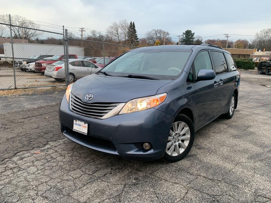 2014 Toyota Sienna 5dr 7-Pass Van V6 XLE AWD (Natl), available for sale in Milford, Connecticut | Dealertown Auto Wholesalers. Milford, Connecticut 2014 Toyota Sienna 5dr 7-Pass Van V6 XLE AWD (Natl), available for sale in Milford, Connecticut | Dealertown Auto Wholesalers. Milford, Connecticut