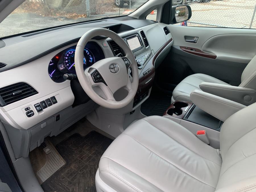 2014 Toyota Sienna 5dr 7-Pass Van V6 XLE AWD (Natl), available for sale in Milford, Connecticut | Dealertown Auto Wholesalers. Milford, Connecticut 2014 Toyota Sienna 5dr 7-Pass Van V6 XLE AWD (Natl), available for sale in Milford, Connecticut | Dealertown Auto Wholesalers. Milford, Connecticut