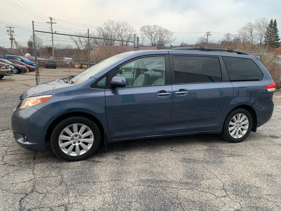 2014 Toyota Sienna 5dr 7-Pass Van V6 XLE AWD (Natl), available for sale in Milford, Connecticut | Dealertown Auto Wholesalers. Milford, Connecticut 2014 Toyota Sienna 5dr 7-Pass Van V6 XLE AWD (Natl), available for sale in Milford, Connecticut | Dealertown Auto Wholesalers. Milford, Connecticut