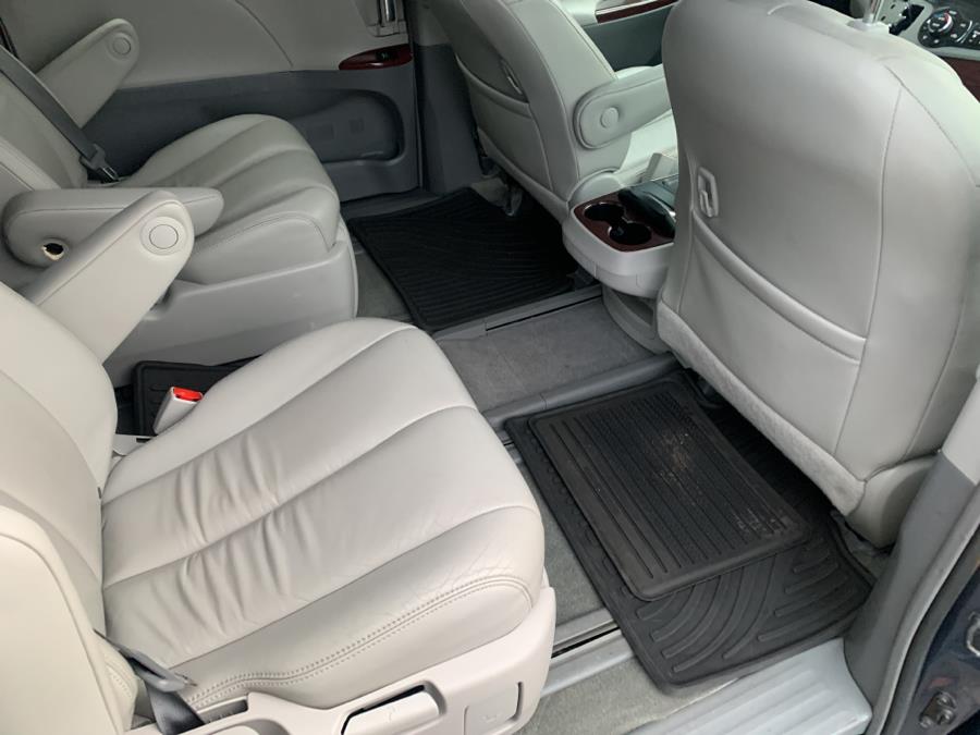2014 Toyota Sienna 5dr 7-Pass Van V6 XLE AWD (Natl), available for sale in Milford, Connecticut | Dealertown Auto Wholesalers. Milford, Connecticut 2014 Toyota Sienna 5dr 7-Pass Van V6 XLE AWD (Natl), available for sale in Milford, Connecticut | Dealertown Auto Wholesalers. Milford, Connecticut