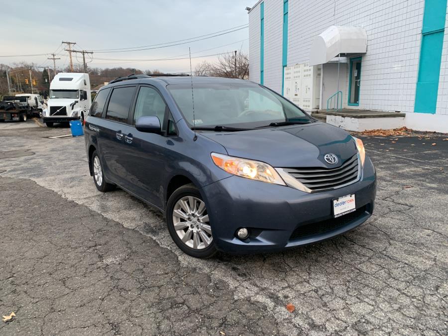 2014 Toyota Sienna 5dr 7-Pass Van V6 XLE AWD (Natl), available for sale in Milford, Connecticut | Dealertown Auto Wholesalers. Milford, Connecticut 2014 Toyota Sienna 5dr 7-Pass Van V6 XLE AWD (Natl), available for sale in Milford, Connecticut | Dealertown Auto Wholesalers. Milford, Connecticut