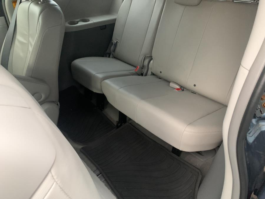 2014 Toyota Sienna 5dr 7-Pass Van V6 XLE AWD (Natl), available for sale in Milford, Connecticut | Dealertown Auto Wholesalers. Milford, Connecticut 2014 Toyota Sienna 5dr 7-Pass Van V6 XLE AWD (Natl), available for sale in Milford, Connecticut | Dealertown Auto Wholesalers. Milford, Connecticut