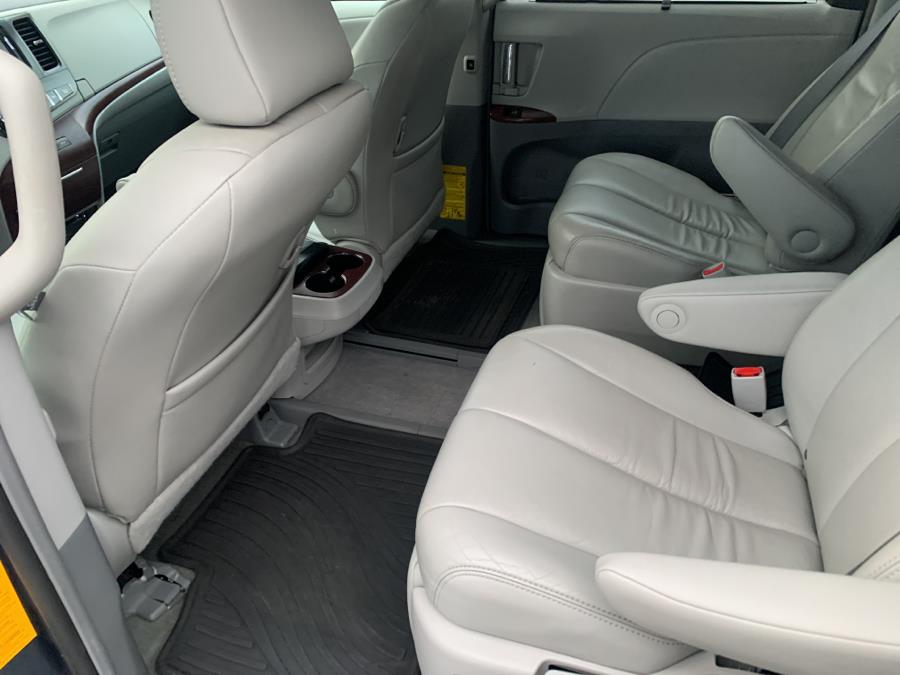 2014 Toyota Sienna 5dr 7-Pass Van V6 XLE AWD (Natl), available for sale in Milford, Connecticut | Dealertown Auto Wholesalers. Milford, Connecticut 2014 Toyota Sienna 5dr 7-Pass Van V6 XLE AWD (Natl), available for sale in Milford, Connecticut | Dealertown Auto Wholesalers. Milford, Connecticut