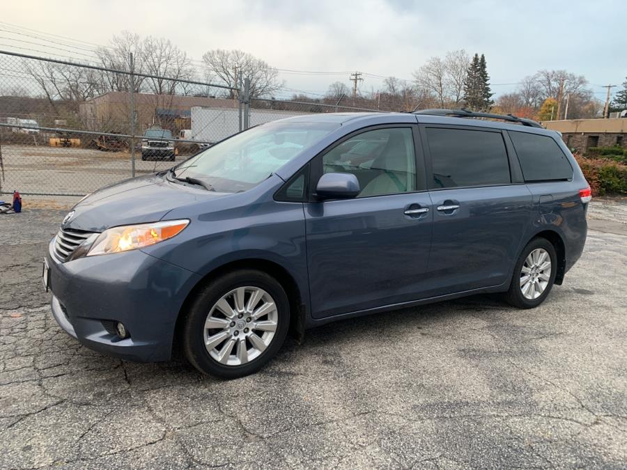 2014 Toyota Sienna 5dr 7-Pass Van V6 XLE AWD (Natl), available for sale in Milford, Connecticut | Dealertown Auto Wholesalers. Milford, Connecticut 2014 Toyota Sienna 5dr 7-Pass Van V6 XLE AWD (Natl), available for sale in Milford, Connecticut | Dealertown Auto Wholesalers. Milford, Connecticut